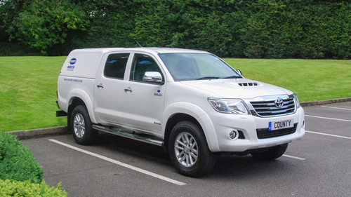 Toyota Hilux Invincible Front